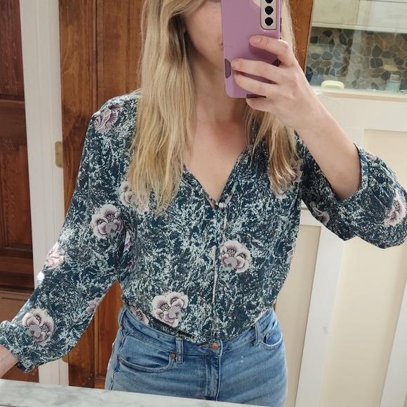 LOFT green floral long sleeve top - Picture 4 of 12